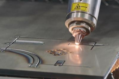 Qualitätsschnitte mit dem Laserfasenaggregat Bevel-U