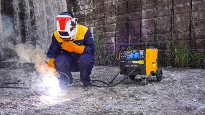 ES-3000 Battery Powered Welder
