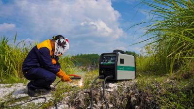 AK-370 Cordless Inverter Welder